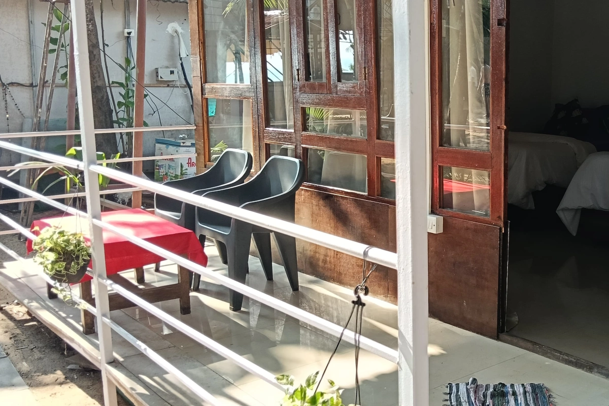 Side Sea View Balcony