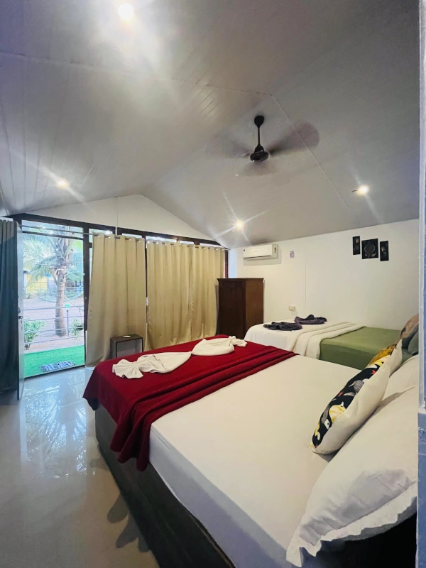 Side Sea View Beach Hut Bedroom