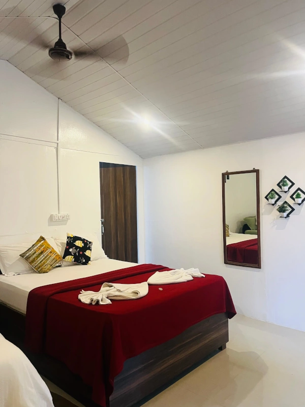 Side Sea View Beach Hut